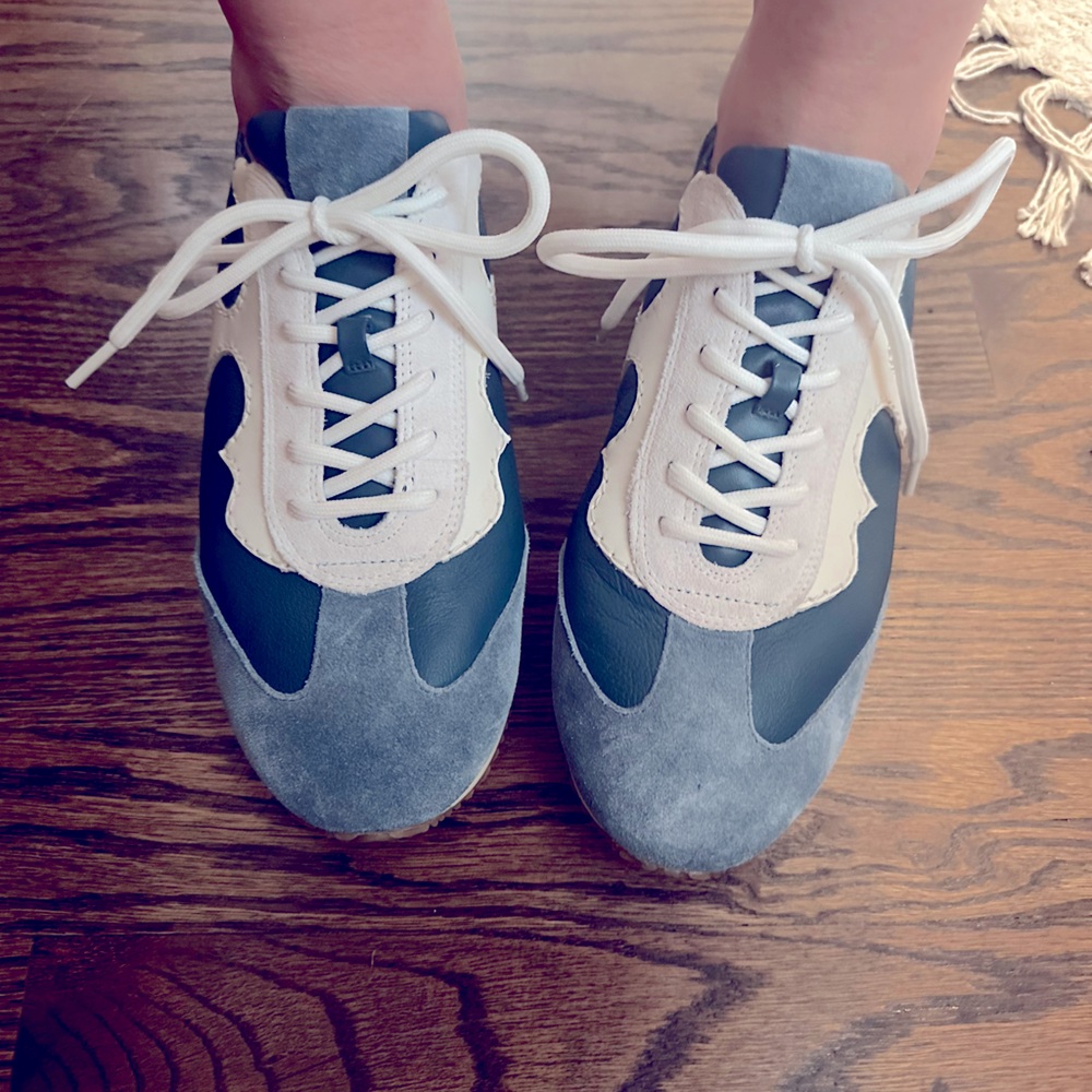 NWOT Tory Burch Tennis Shoes-9 PENDING